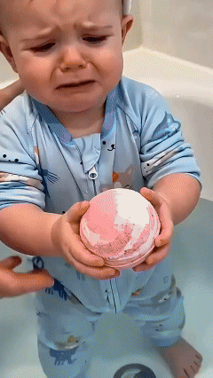 Kids Ocean Bath Bombs with Surprise Sea Animal Toys, Natural Fizzy Bath Bomb Set, Birthday